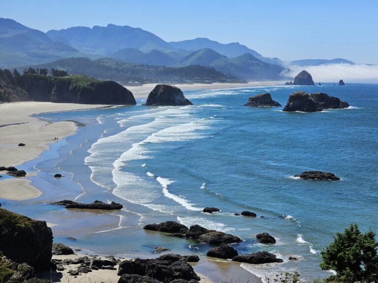THE OREGON COAST, a Perfect Place for a Mystery