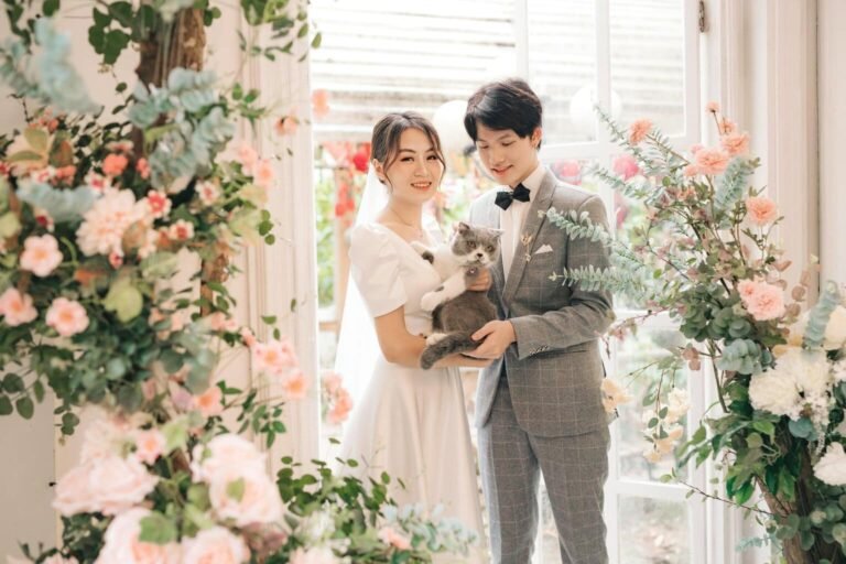 A Guide for Pet-Loving Couples
