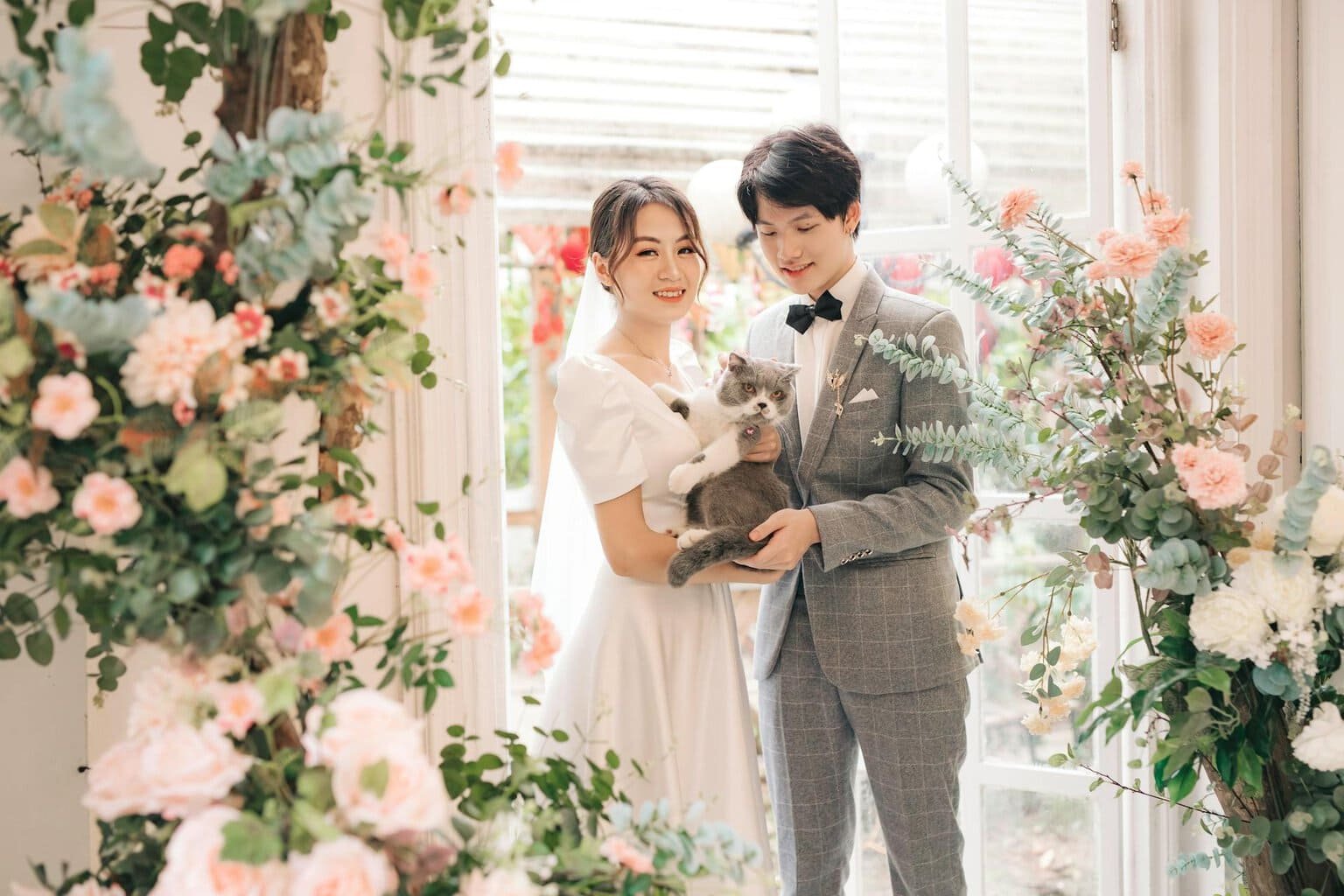 A Guide for Pet-Loving Couples