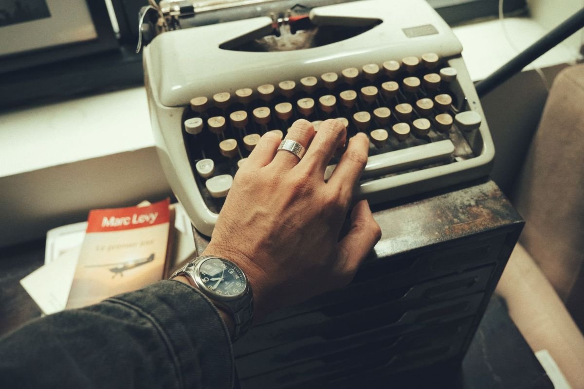 The Strange Experience Of Others Insisting Your Writing Is AI – Pain In The Bud